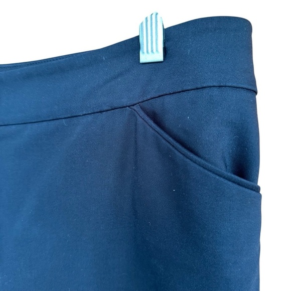 Chico's So Slimming Tummy Control Black Pants, size 1 - Picture 3 of 8